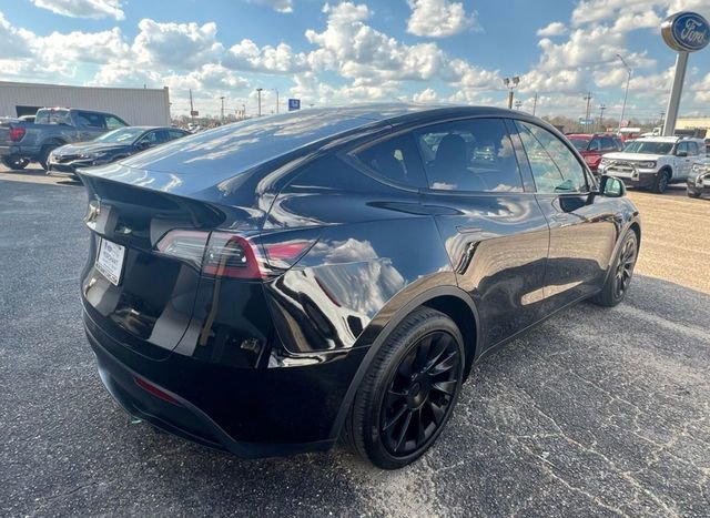 Used 2023 Tesla Model Y Long Range image 13