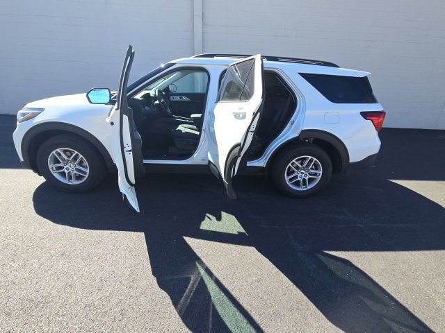 New 2026 Ford Explorer Active image 12