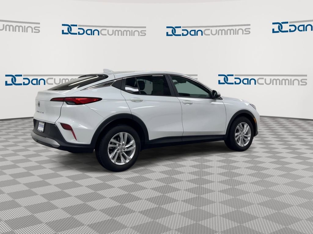 Used 2024 Buick Envista Preferred image 8