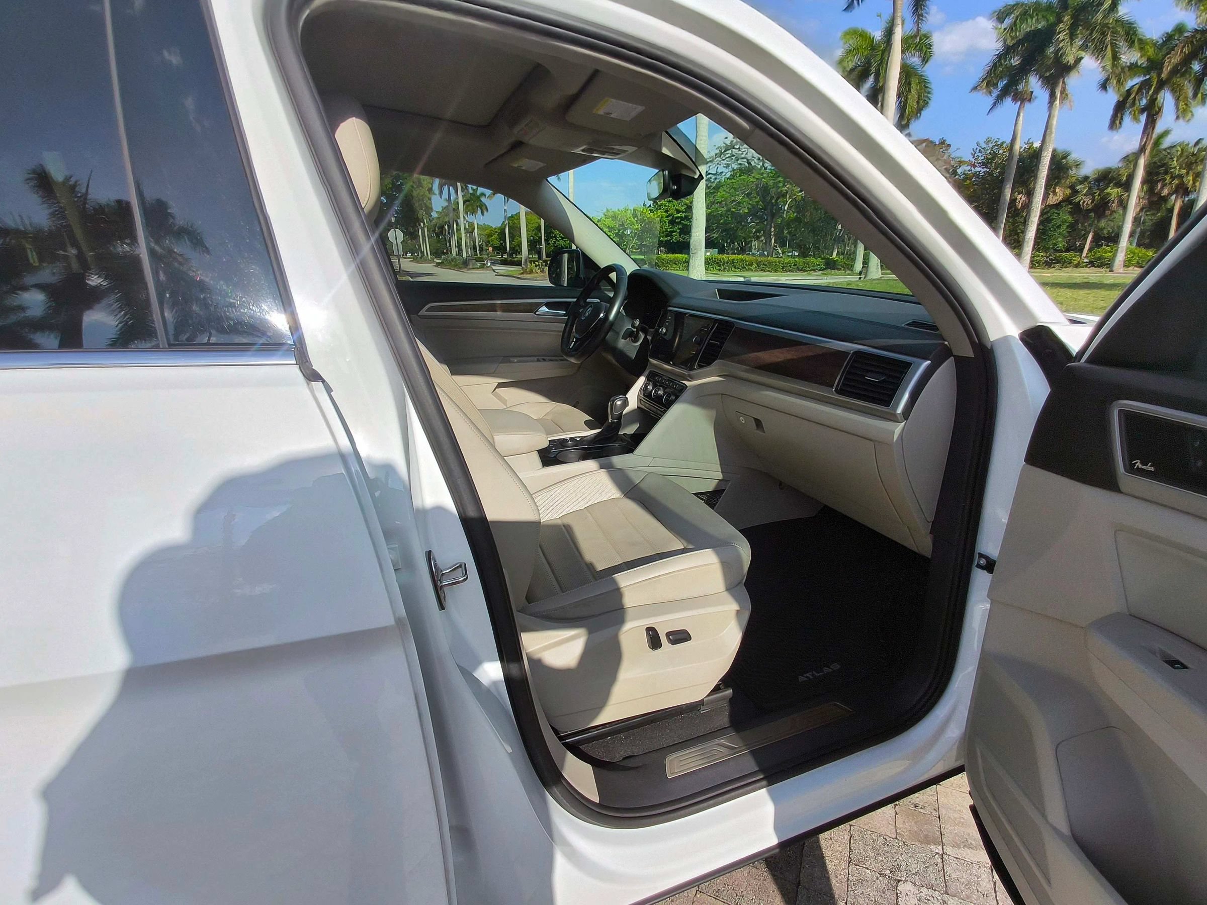 Used 2019 Volkswagen Atlas SEL Premium AWD/4WD image 44