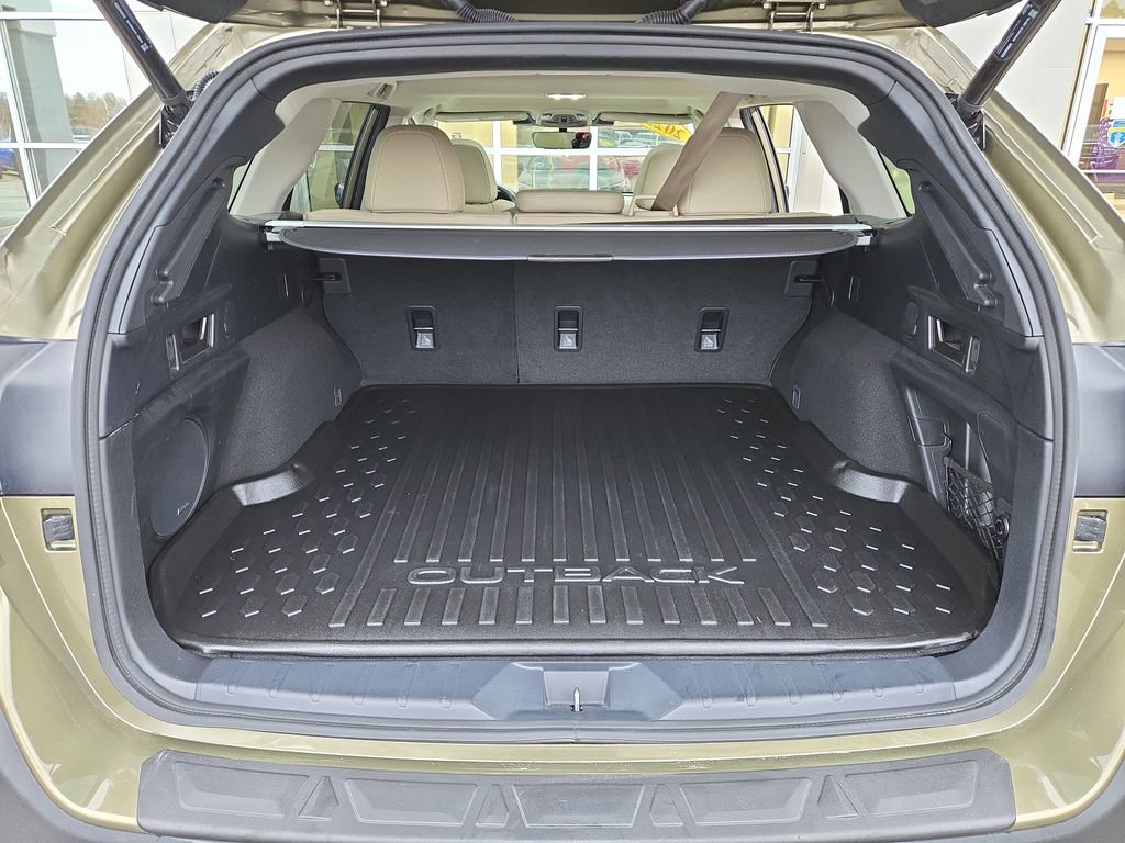 Used 2023 Subaru Outback Limited image 30