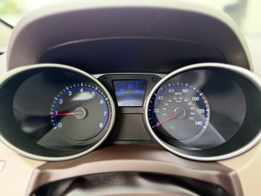 Used 2013 Hyundai Tucson Limited FWD image 29