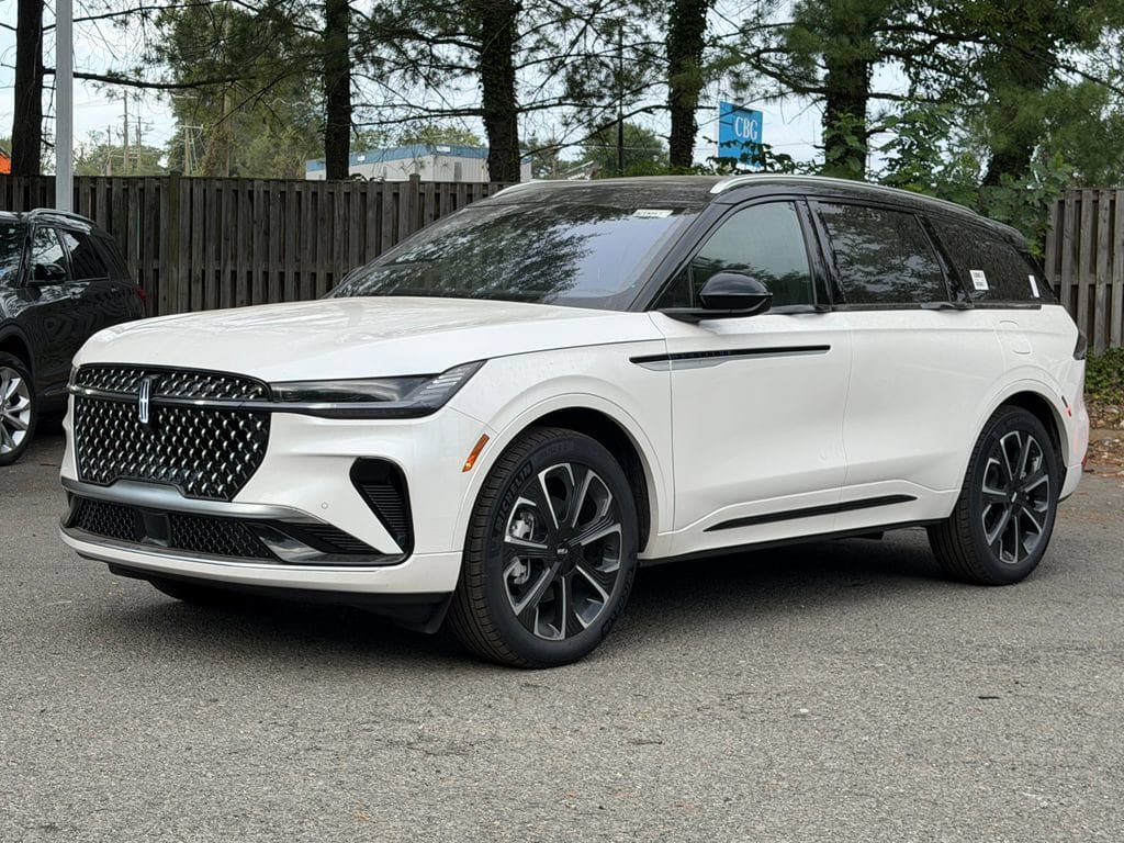 New 2026 Lincoln Nautilus Reserve AWD/4WD image 3