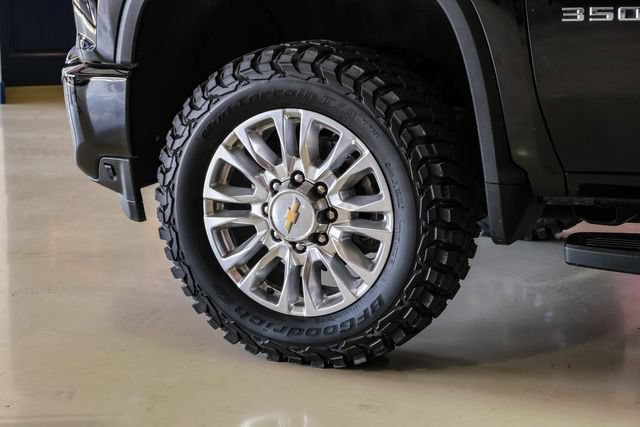 Used 2022 Chevrolet Silverado 3500 High Country w/ Technology Package AWD/4WD image 55