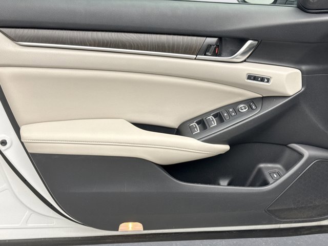 Used 2020 Honda Accord Touring image 9