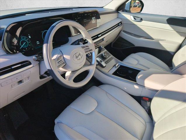 Certified 2025 Hyundai Palisade Calligraphy FWD image 16