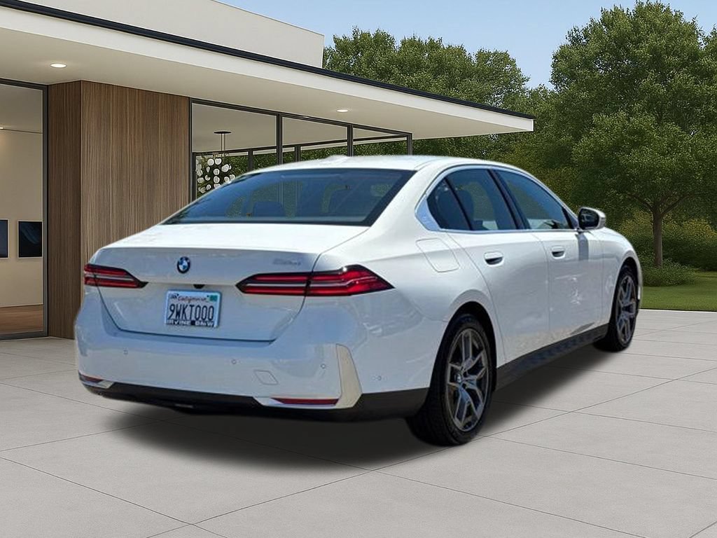Used 2026 BMW 530i w/ Convenience Package RWD image 8