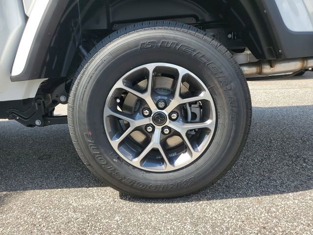 New 2025 Jeep Gladiator Sport image 11