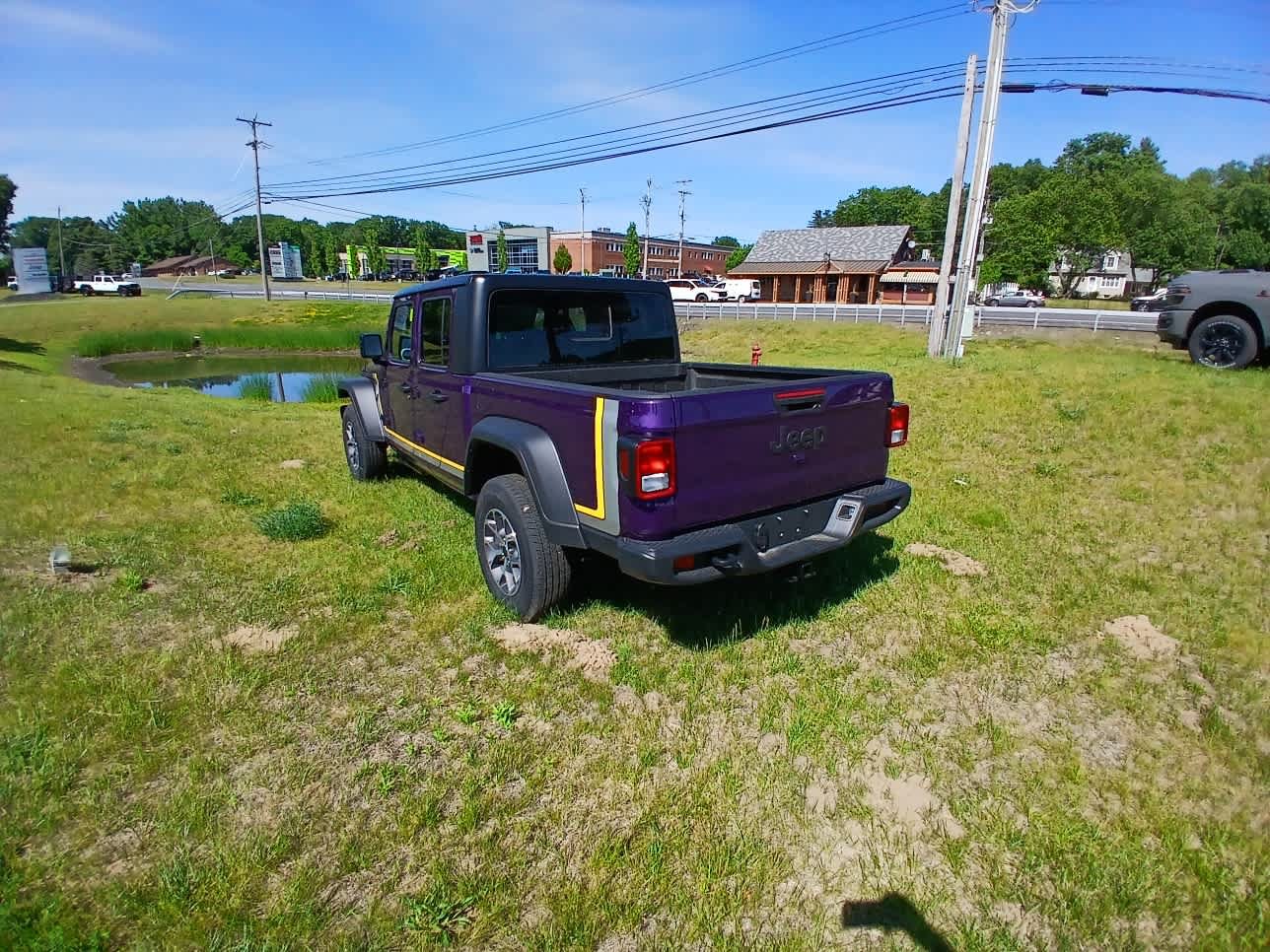 New 2026 Jeep Gladiator Sport AWD/4WD image 8