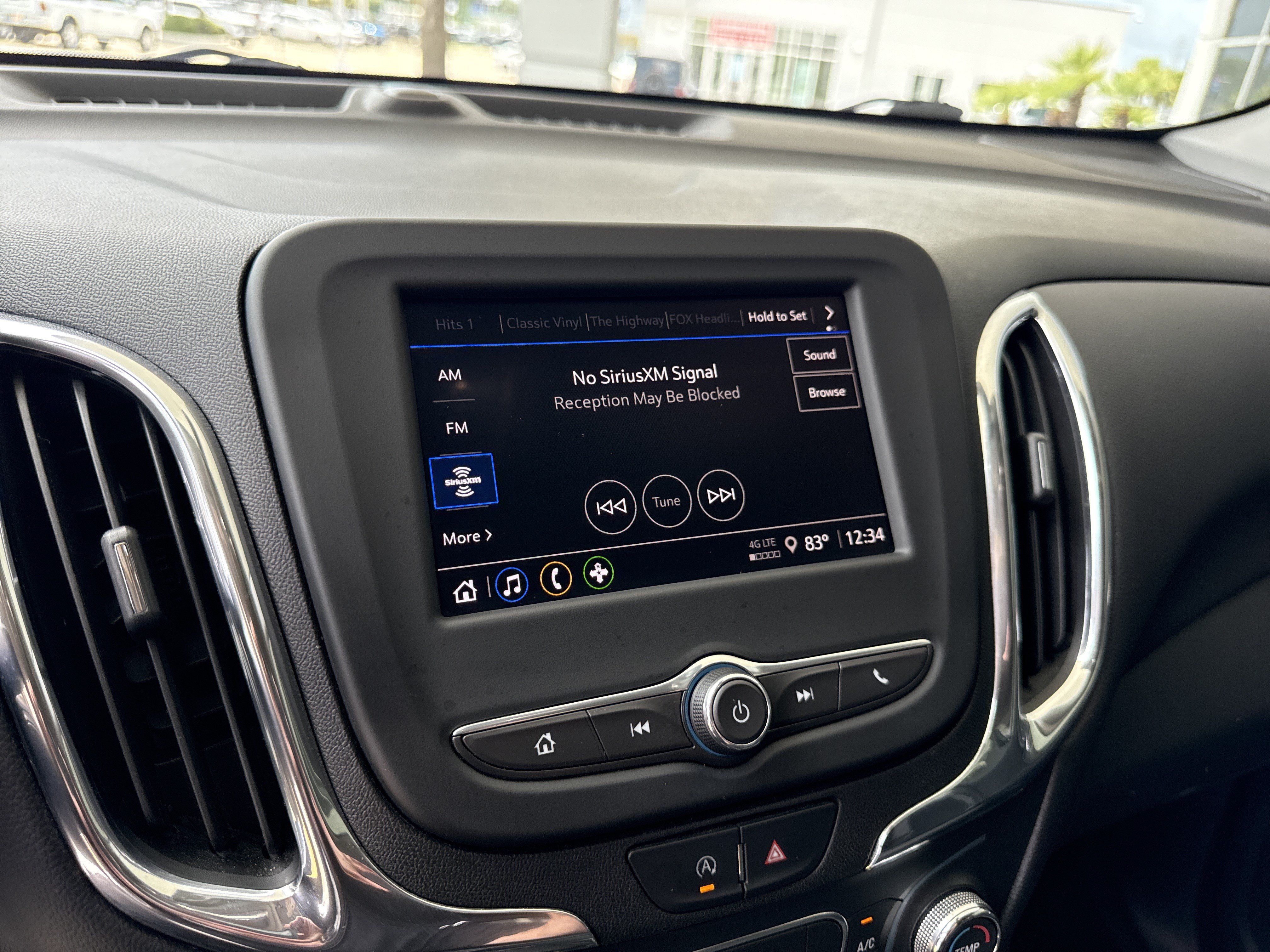 Used 2023 Chevrolet Equinox LT FWD image 22