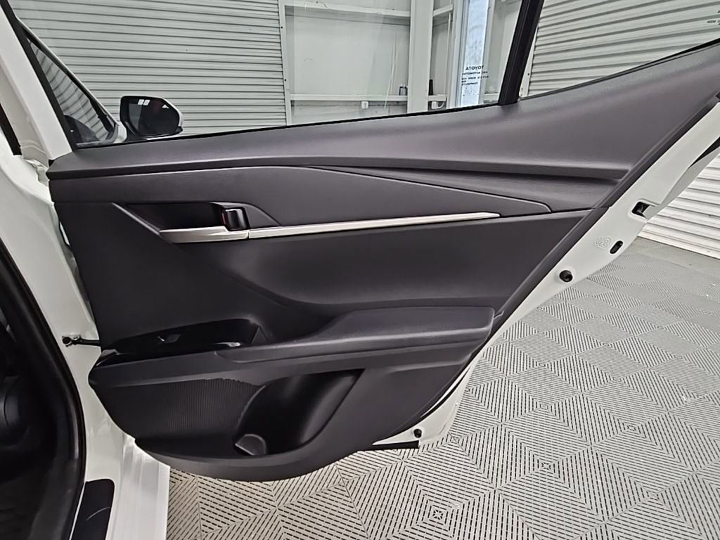 Used 2025 Toyota Camry LE FWD image 32