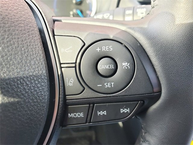 Used 2023 Toyota RAV4 XLE Premium image 23