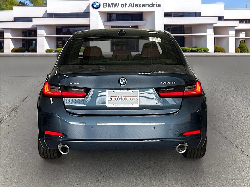 New 2026 BMW 330i xDrive Sedan w/ Premium Package AWD/4WD image 5