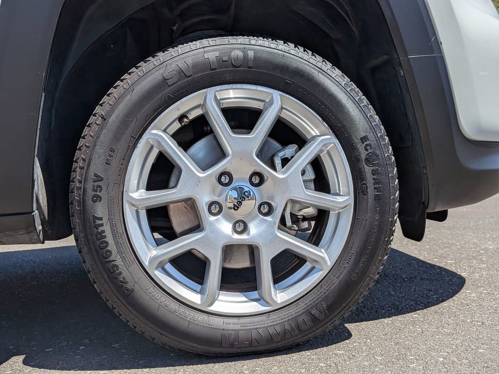 Used 2023 Jeep Renegade Latitude image 29