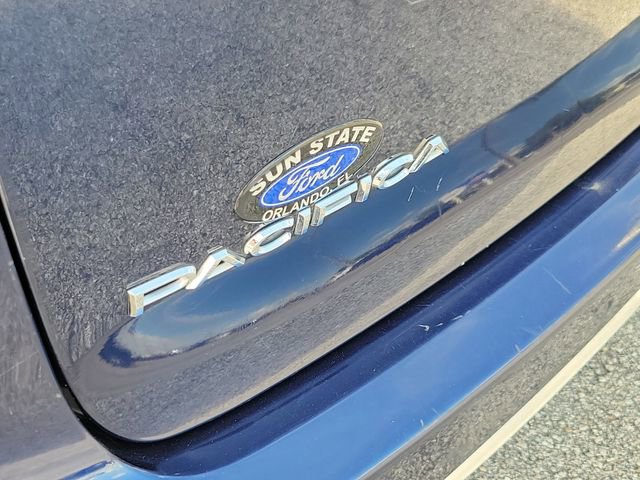 Used 2017 Chrysler Pacifica Limited FWD image 7