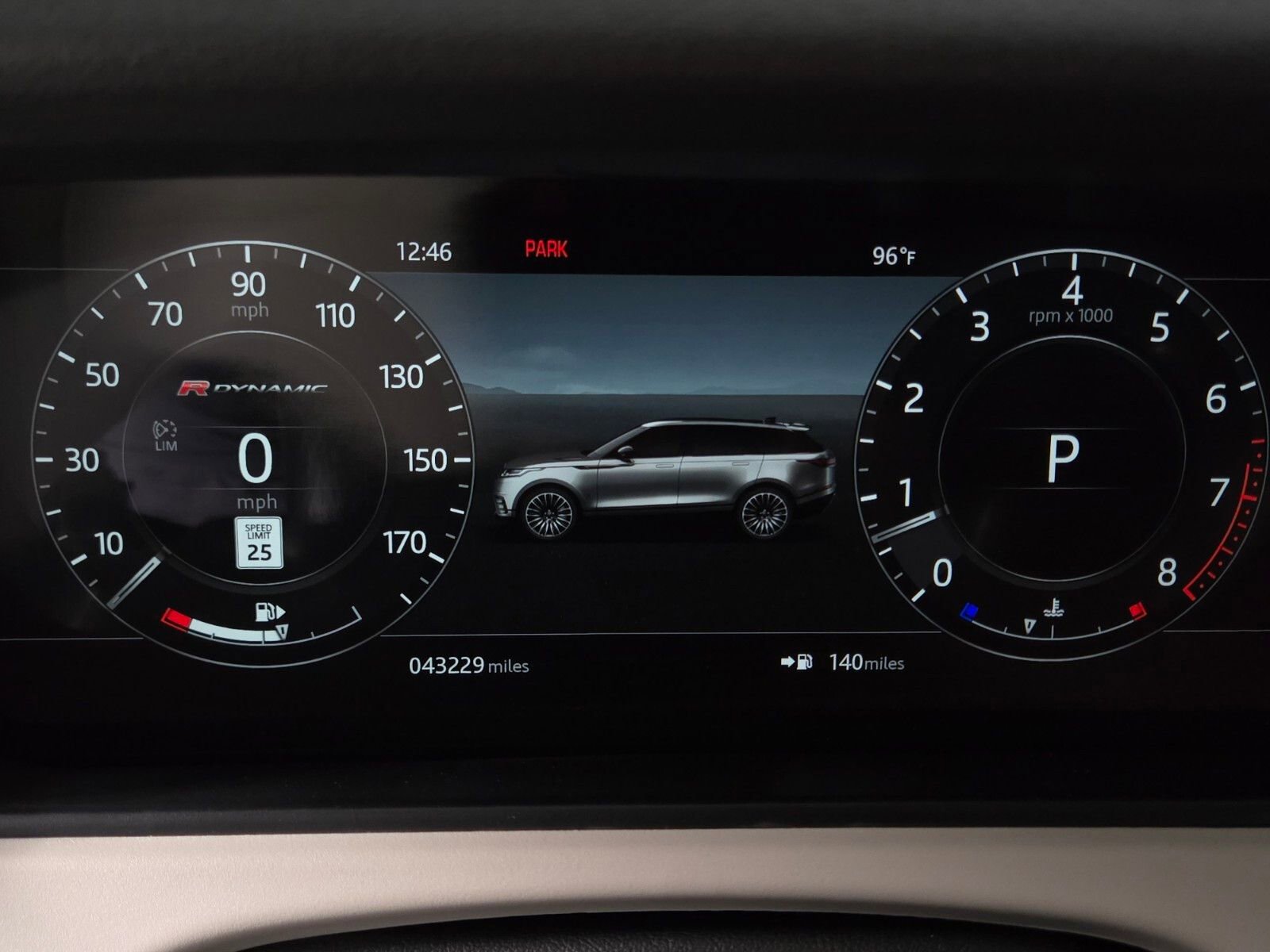 Used 2019 Land Rover Range Rover Velar R-Dynamic SE AWD/4WD image 32