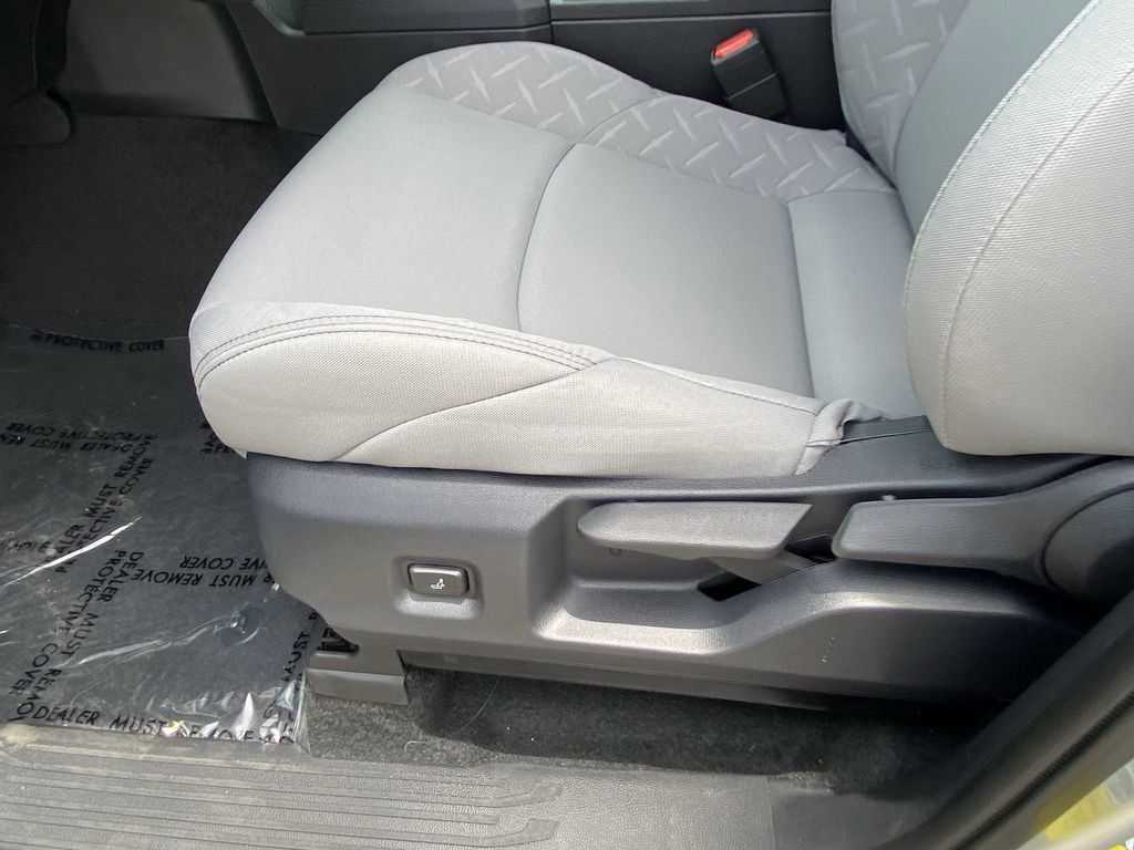Certified 2025 Toyota Tacoma SR5 AWD/4WD image 12