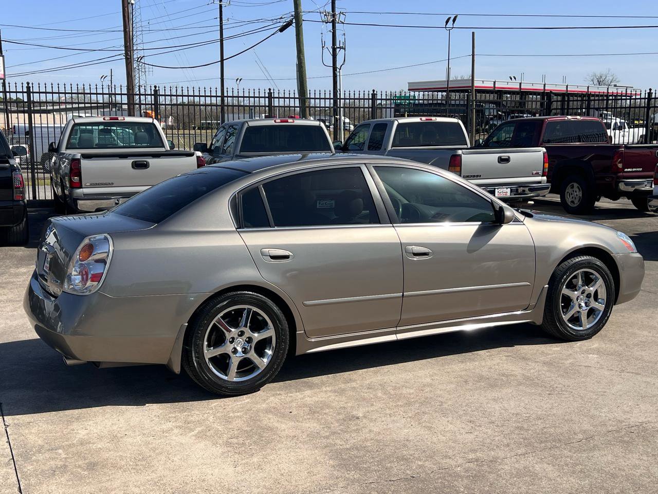 Used 2003 Nissan Altima 3.5 SE FWD image 62