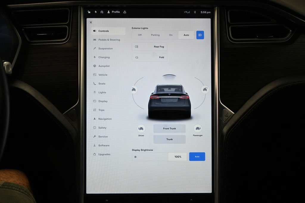 Used 2016 Tesla Model X 75D AWD/4WD image 25