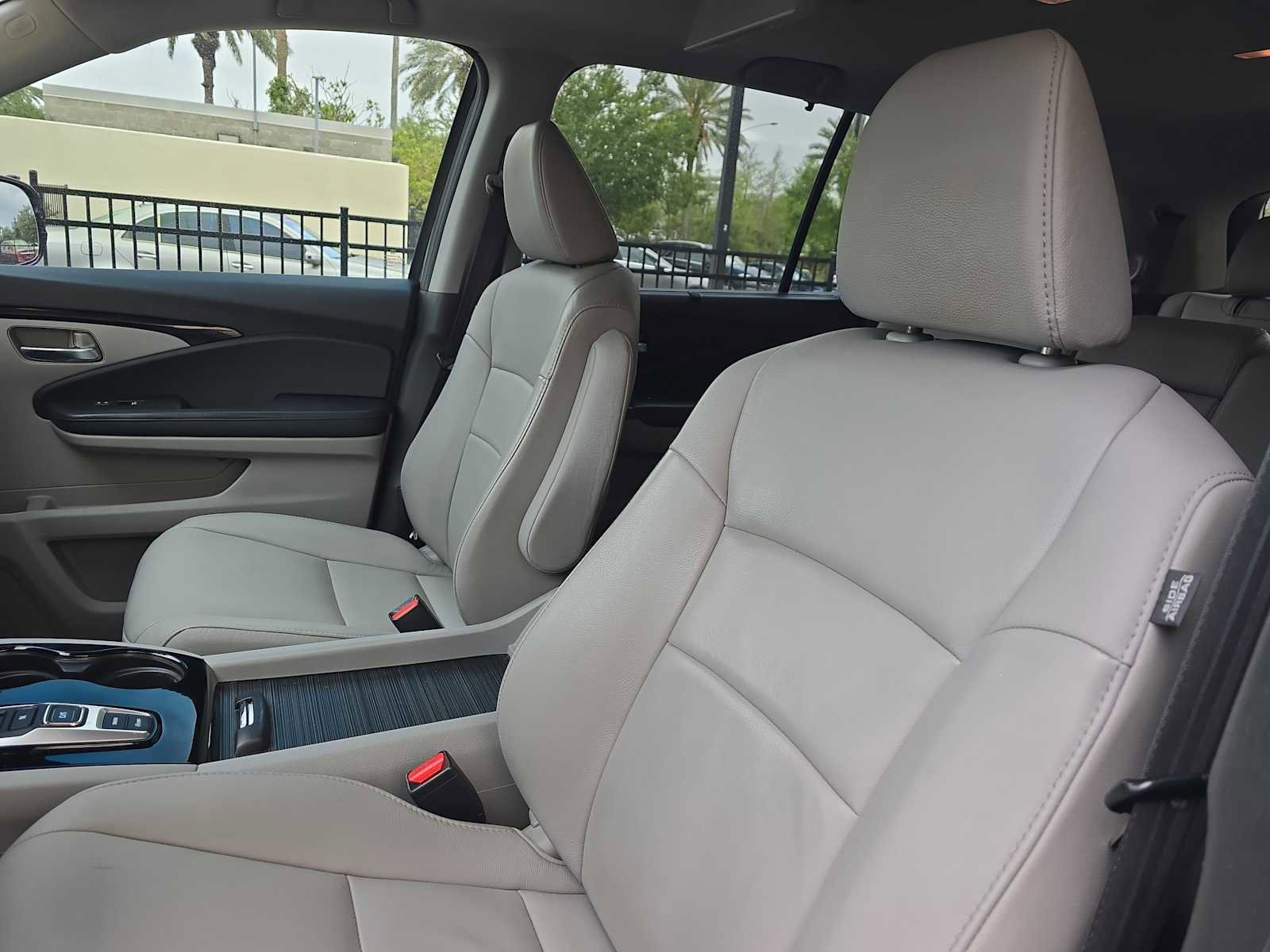 Used 2017 Honda Pilot Touring image 17