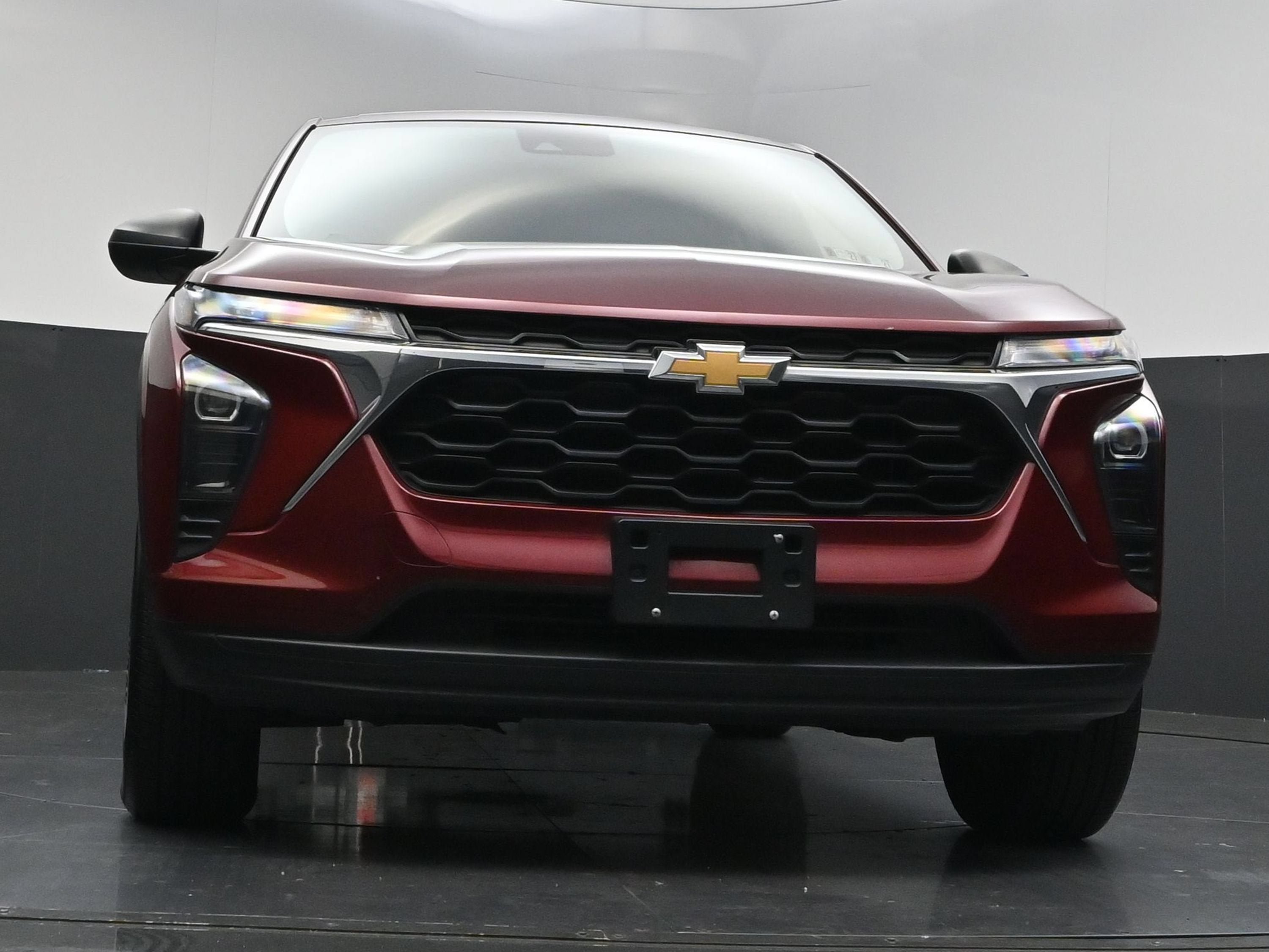 Certified 2024 Chevrolet Trax LS w/ Driver Confidence Package FWD image 29