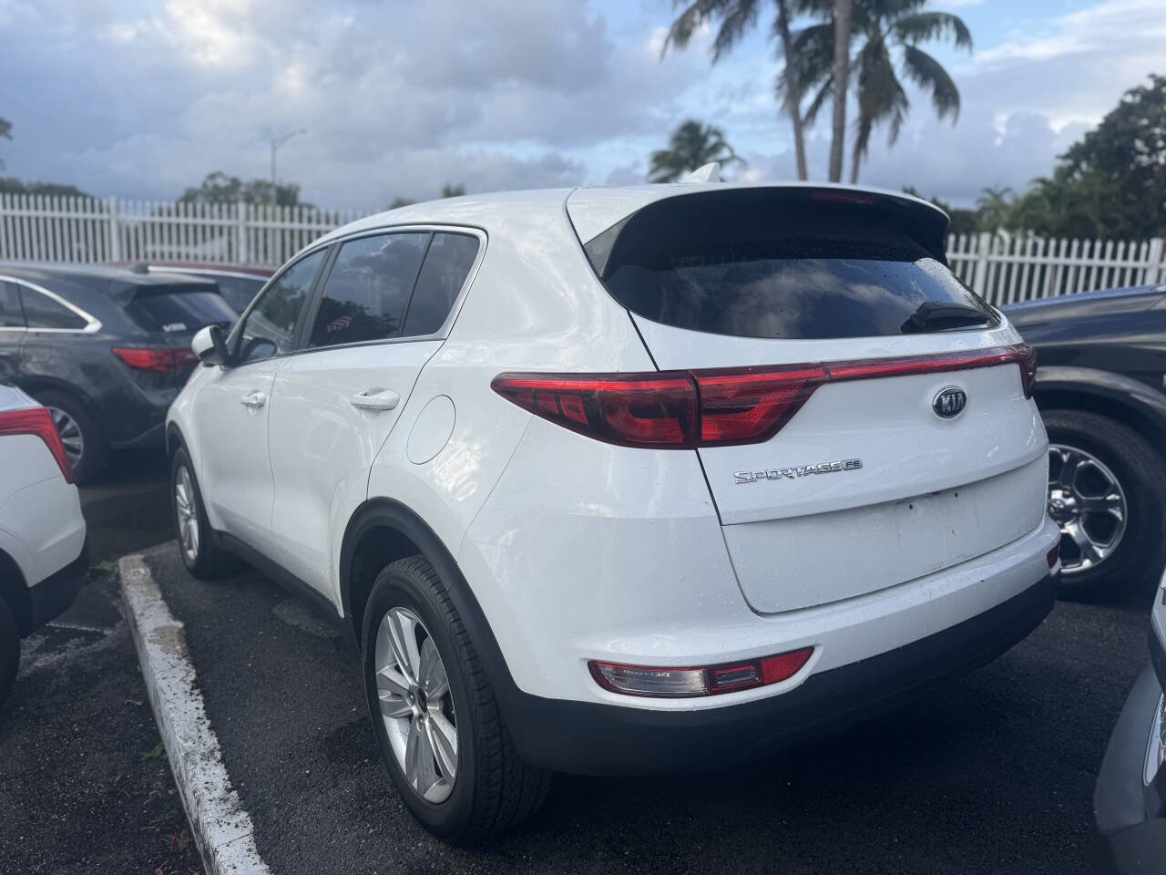 Used 2019 Kia Sportage LX FWD image 3