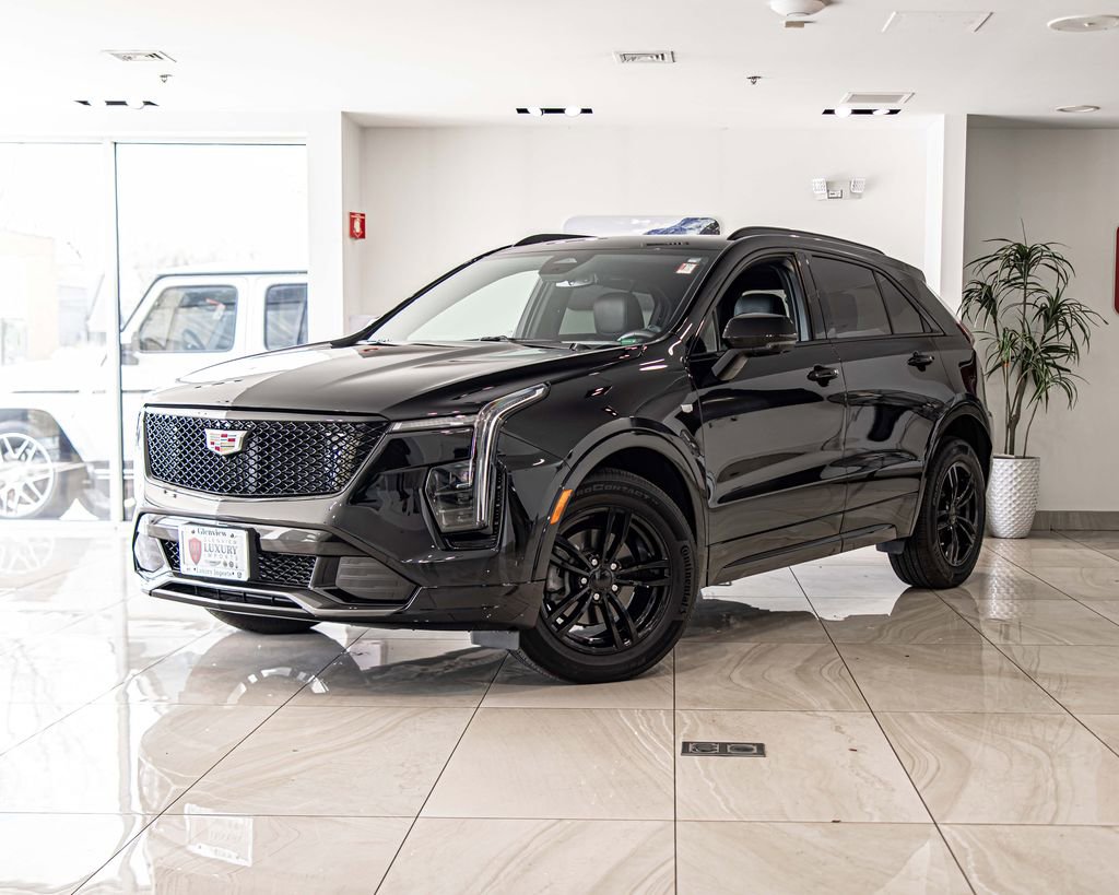 Used 2025 Cadillac XT4 Sport image 2