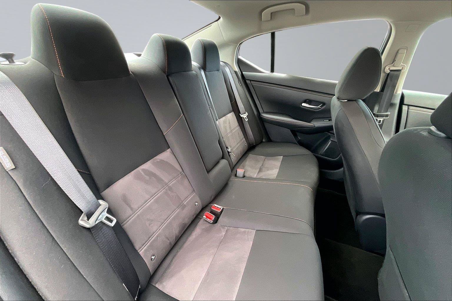 Used 2025 Nissan Sentra SR FWD image 27