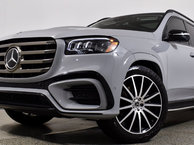 Certified 2025 Mercedes-Benz GLS 580 4MATIC image 6