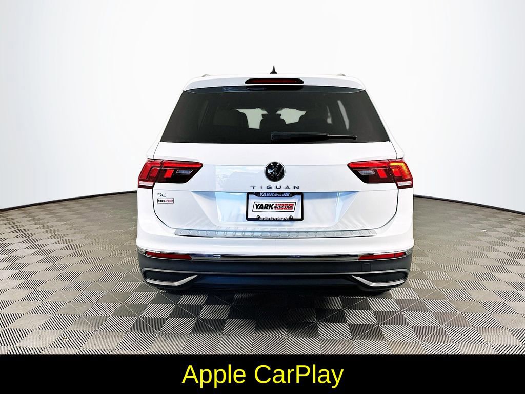 Used 2023 Volkswagen Tiguan SE FWD image 9