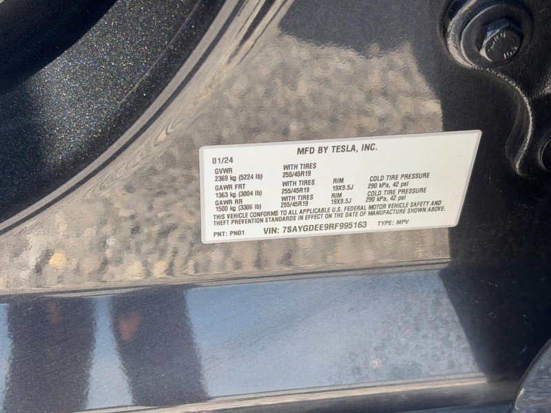 Used 2024 Tesla Model Y Long Range AWD/4WD image 23