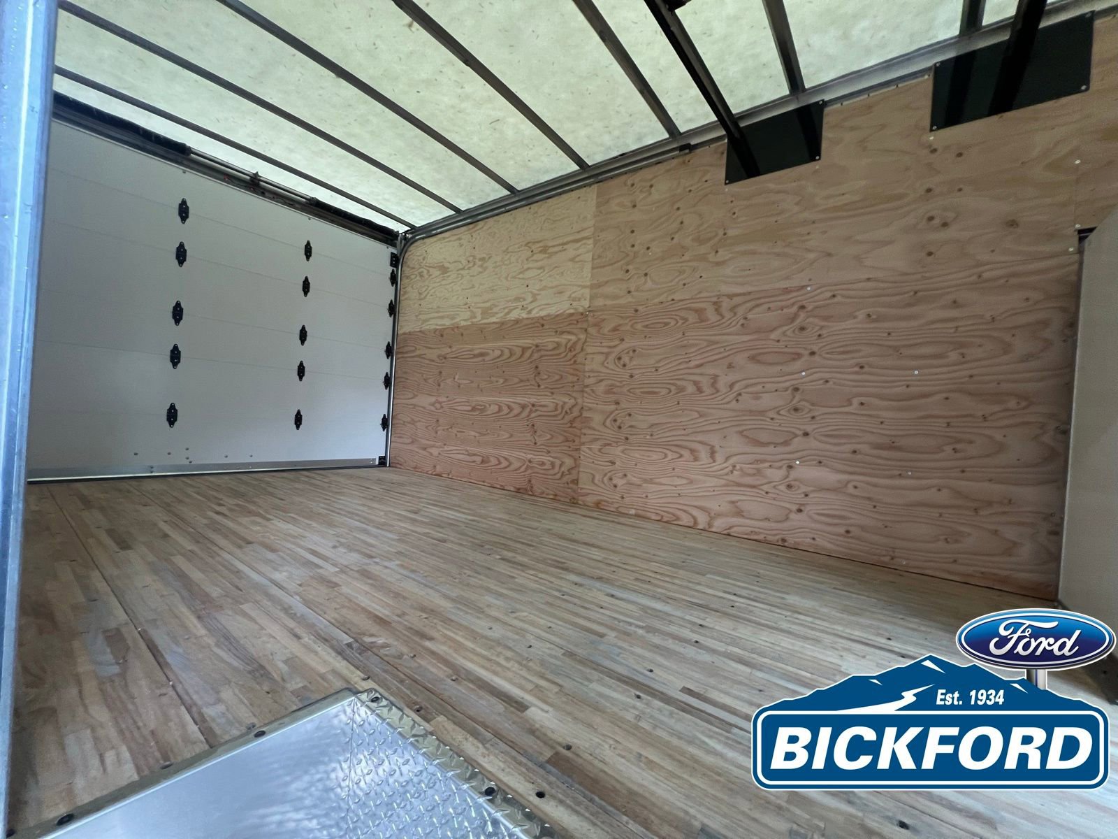 New 2027 Ford E-450 and Econoline 450 Super Duty w/ Interior Upgrade Package image 7