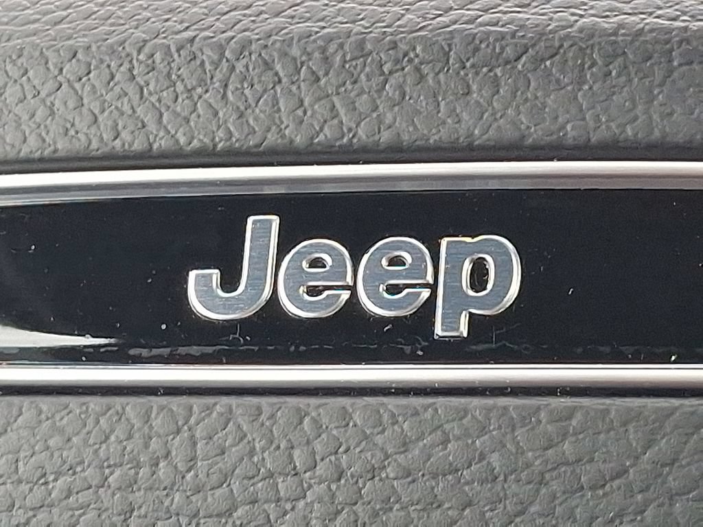 New 2026 Jeep Grand Cherokee Altitude AWD/4WD image 10