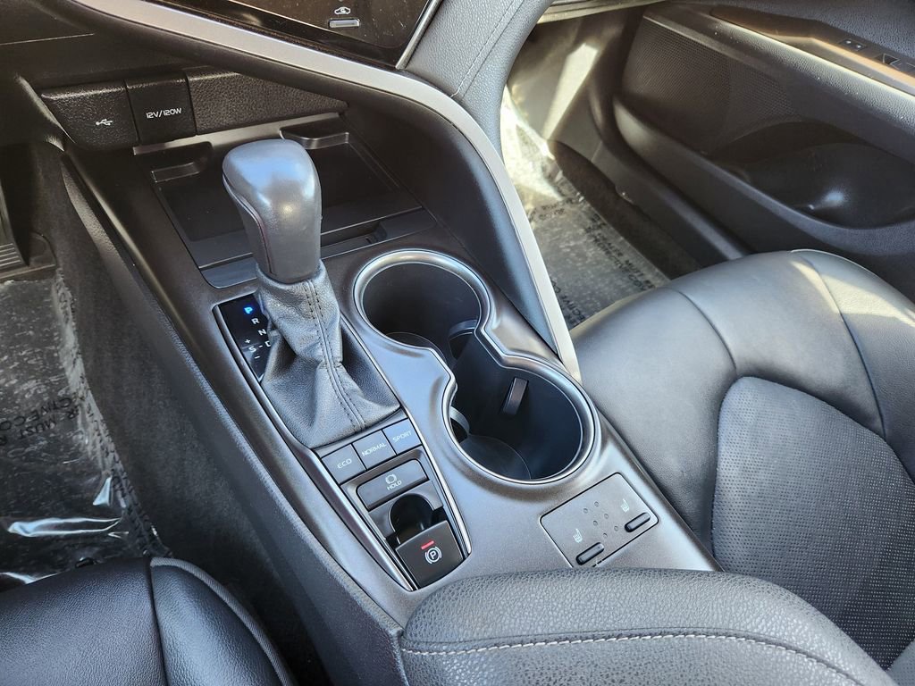 Used 2024 Toyota Camry XSE image 25
