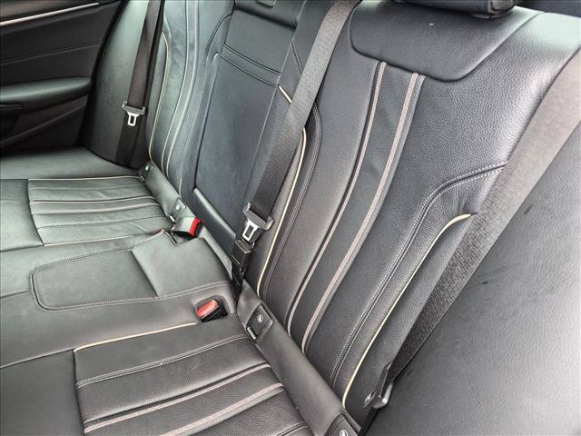 Used 2022 BMW 530i w/ M Sport Package RWD image 15