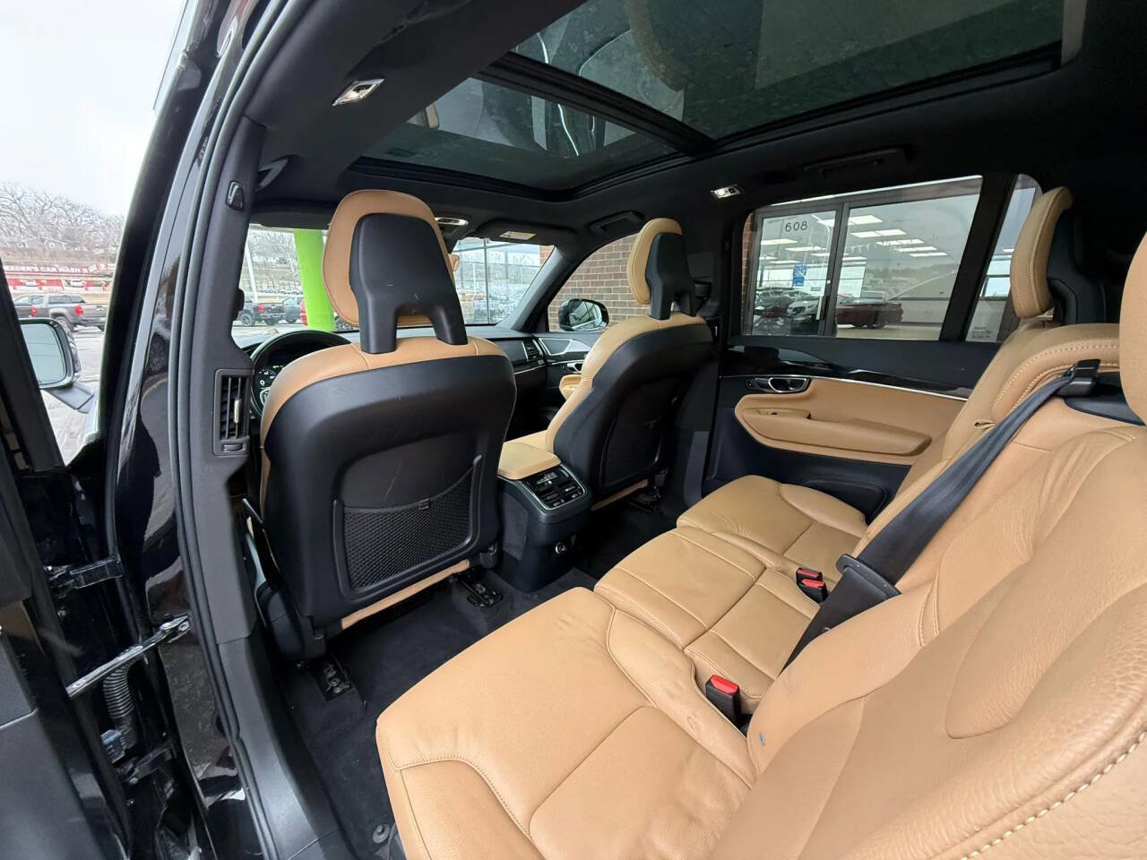 Used 2018 Volvo XC90 T6 Momentum w/ Convenience Package image 10