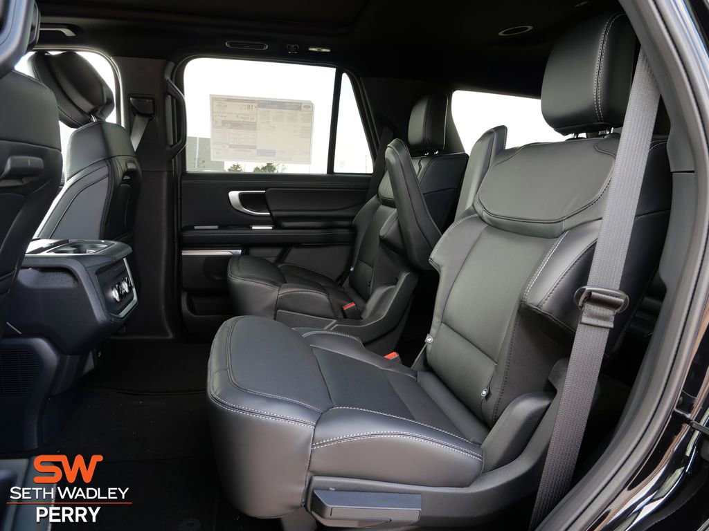New 2026 Ford Expedition Platinum image 14