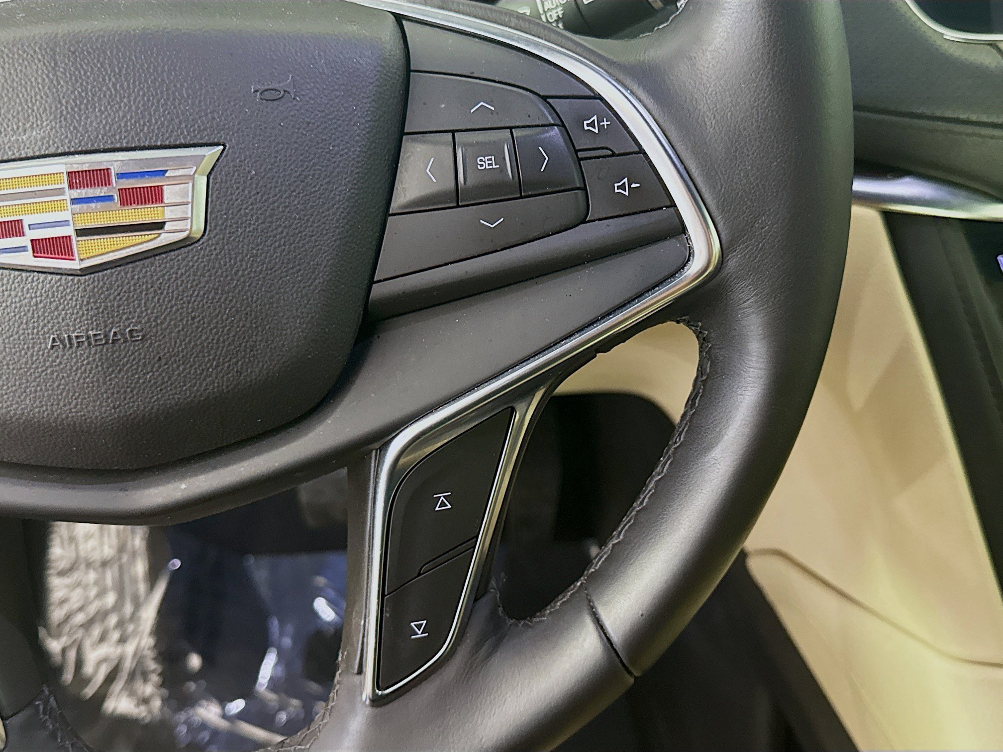 Used 2018 Cadillac XT5 Luxury FWD image 15