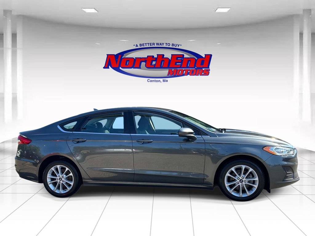 Used 2020 Ford Fusion SE FWD image 9