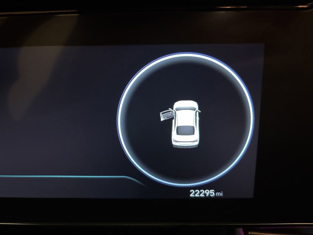 Used 2024 Hyundai Elantra SEL image 15