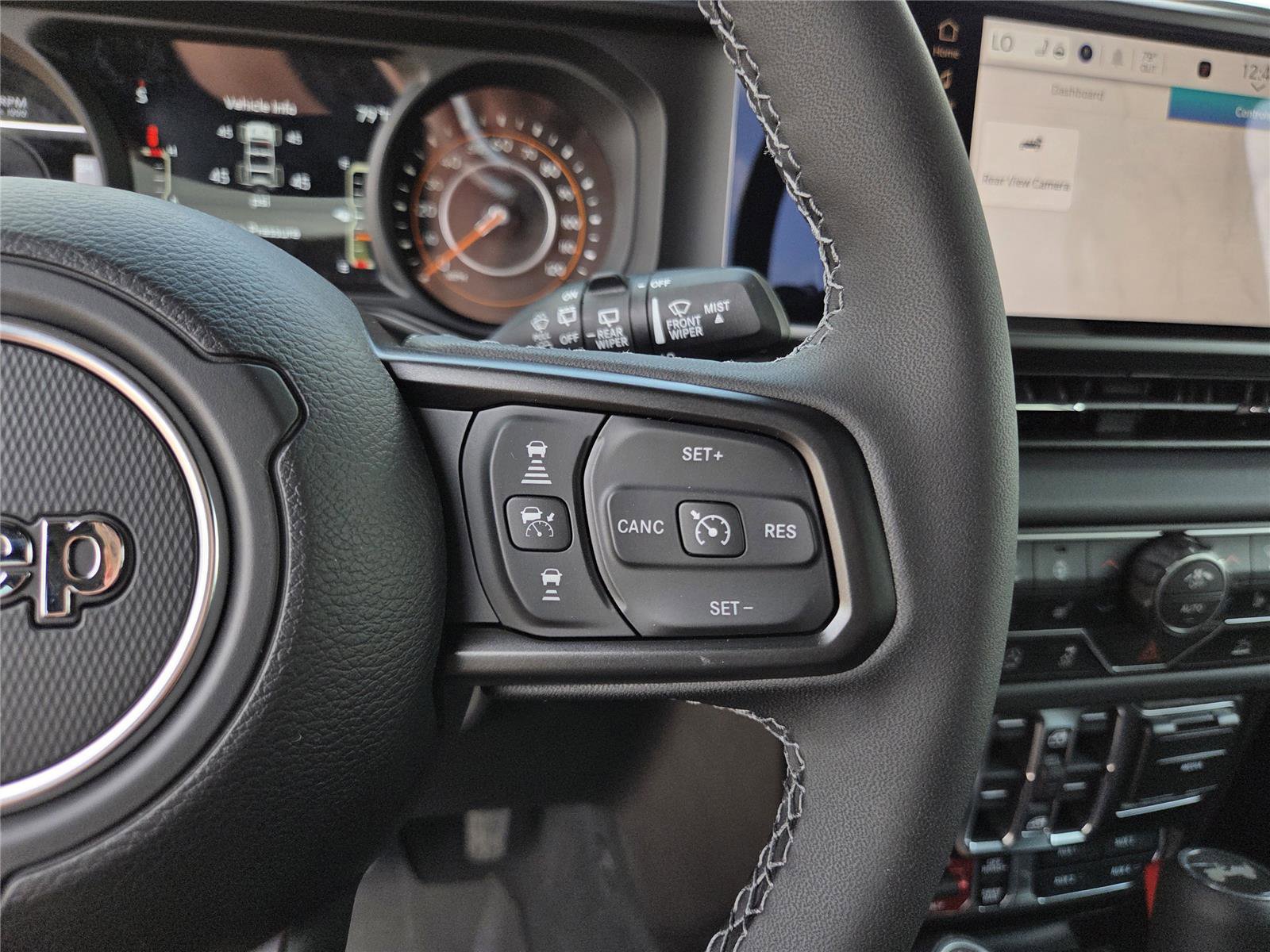 New 2026 Jeep Wrangler Unlimited Rubicon w/ Xtreme 35 Tire Package image 28