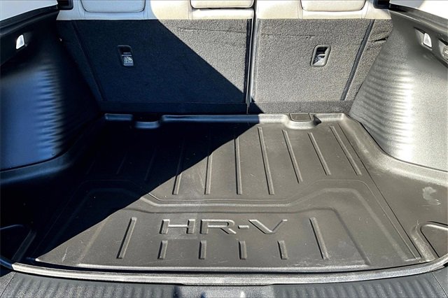 Used 2023 Honda HR-V LX image 25