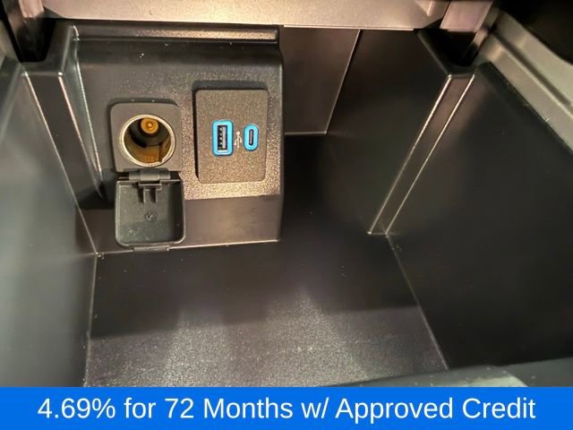 Used 2021 Ford Explorer XLT image 23