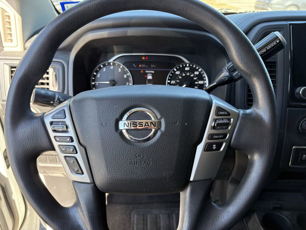 Used 2022 Nissan Titan SV image 22