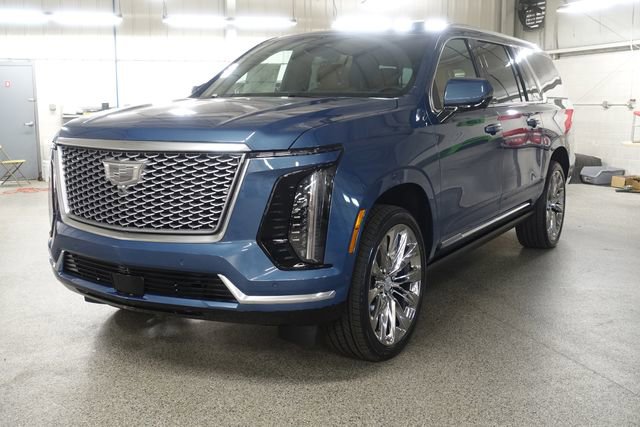 New 2026 Cadillac Escalade ESV Luxury w/ LPO, Radiant Package image 3