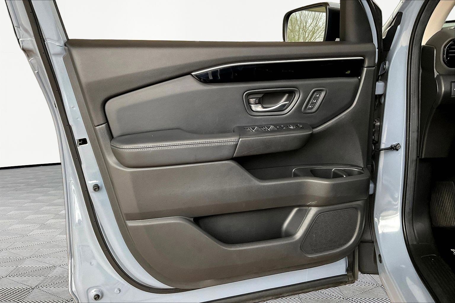 Used 2024 Honda Pilot Touring image 19