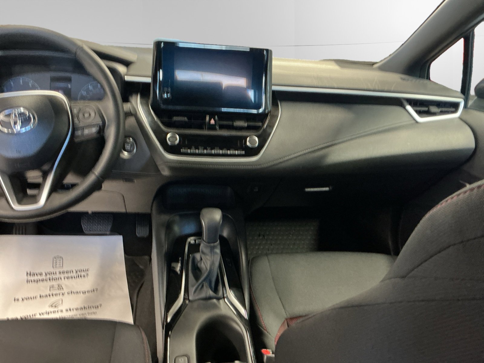 Certified 2025 Toyota Corolla SE w/ Convenience Package image 11