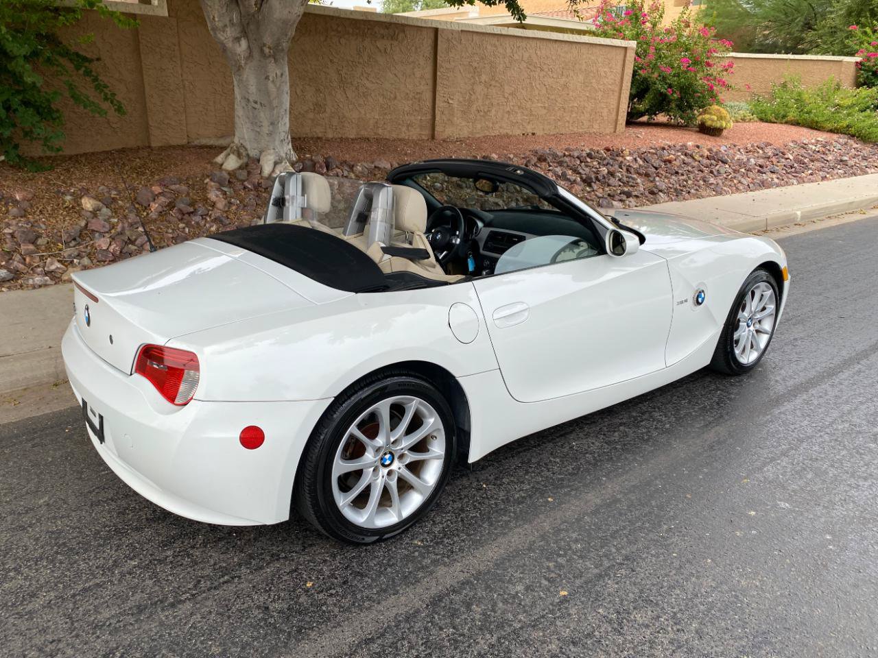 Used 2008 BMW Z4 3.0i RWD image 50