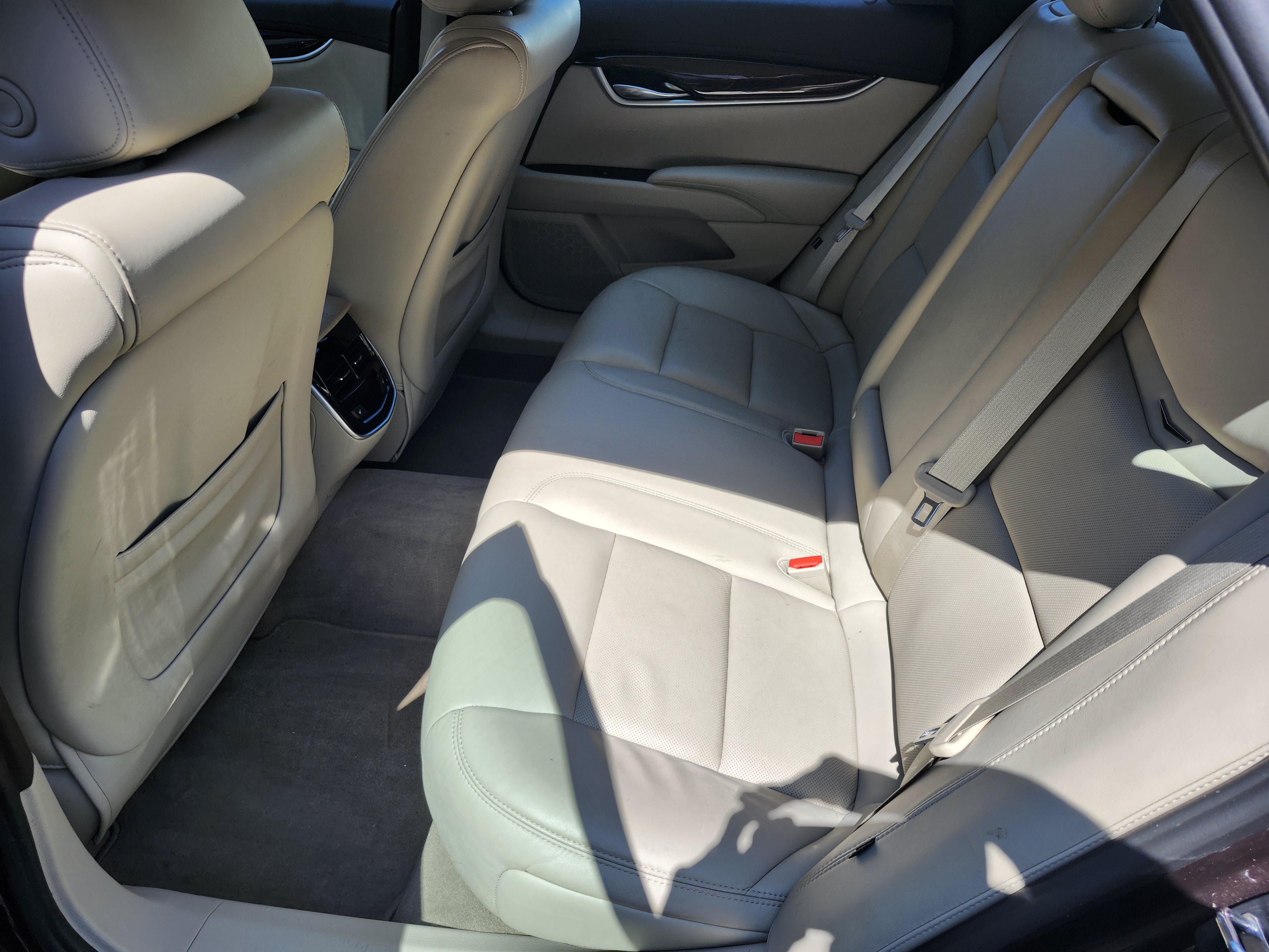 Used 2015 Cadillac XTS Luxury w/ Driver Awareness Package AWD/4WD image 5