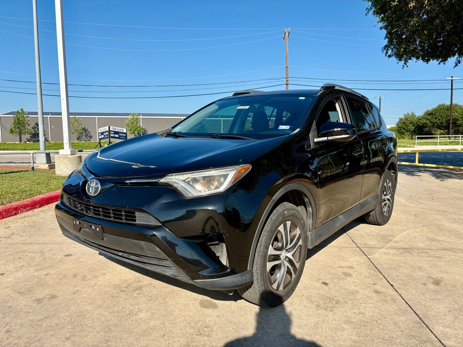Used 2016 Toyota RAV4 LE FWD image 7